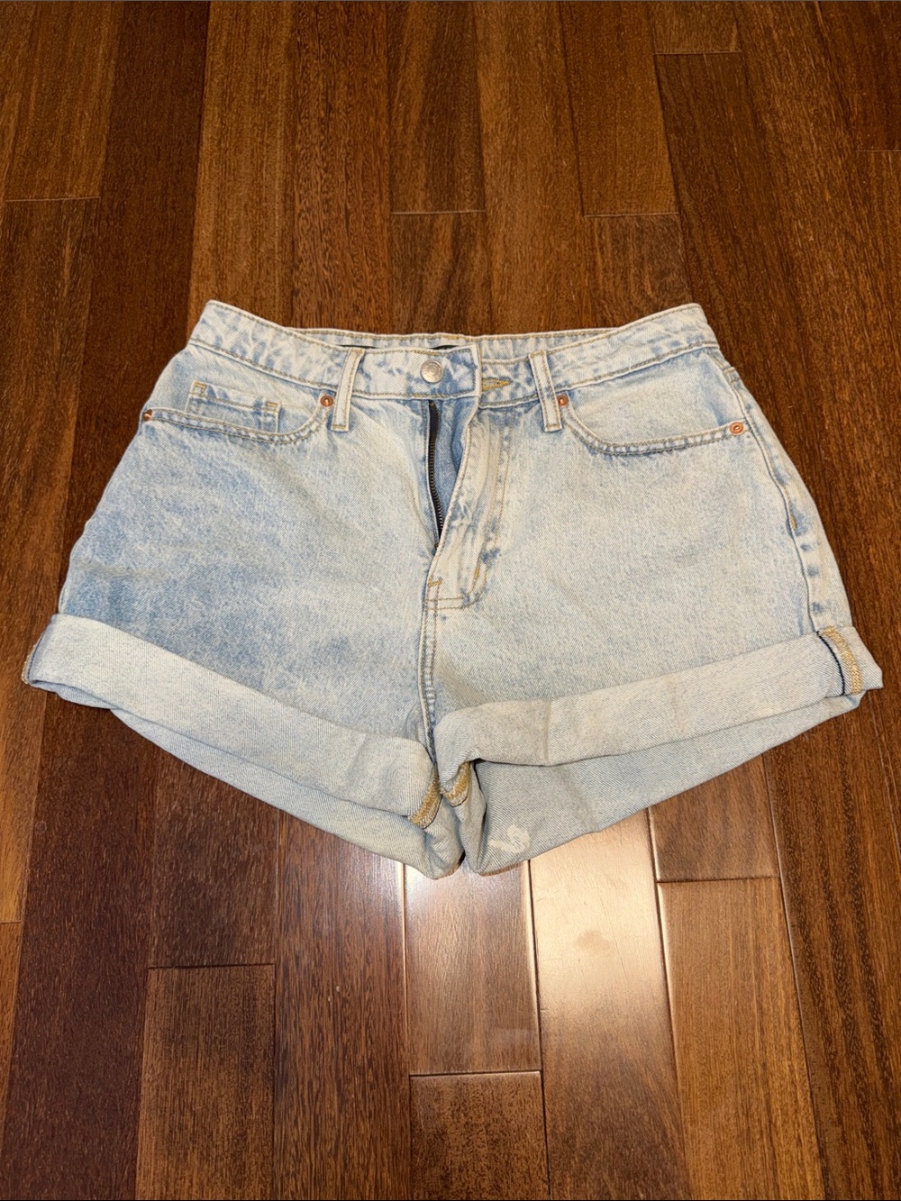 Light Wash Rolled Hem Denim Women’s Shorts